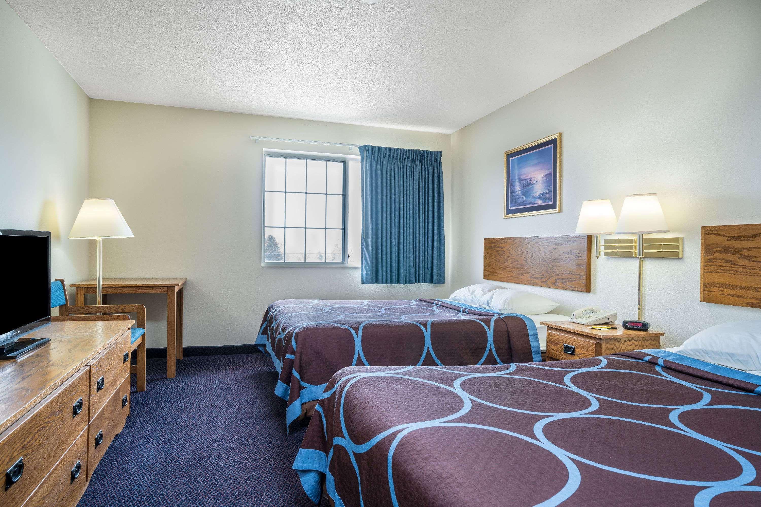 Super 8 by Wyndham Neillsville WI Eksteriør billede