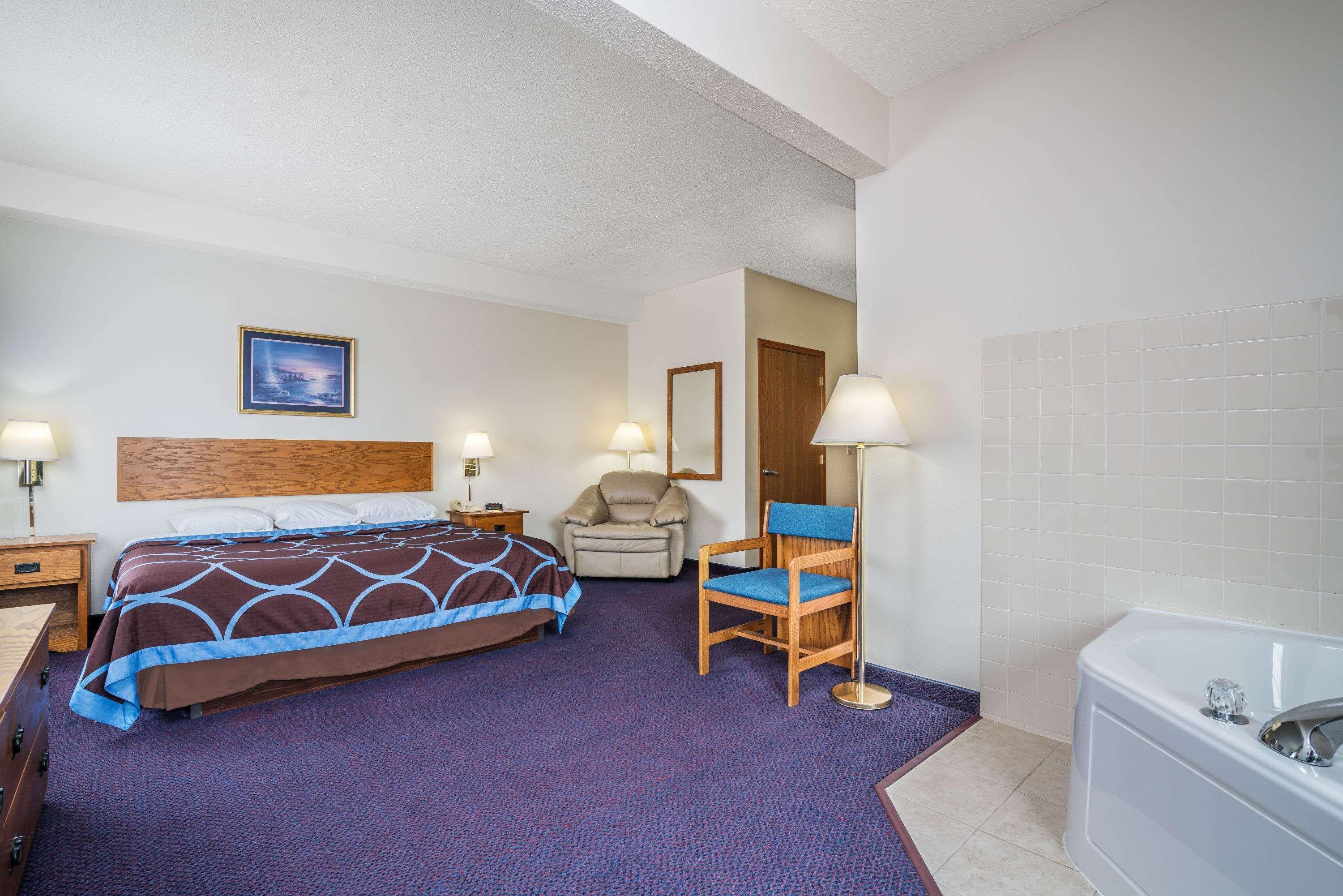 Super 8 by Wyndham Neillsville WI Eksteriør billede