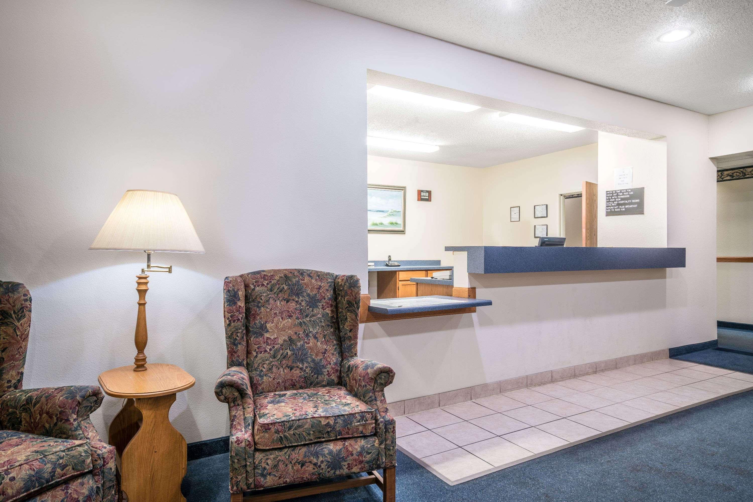 Super 8 by Wyndham Neillsville WI Eksteriør billede